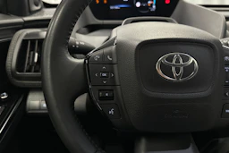 sininen Toyota bZ4X 2023 kuva 11.