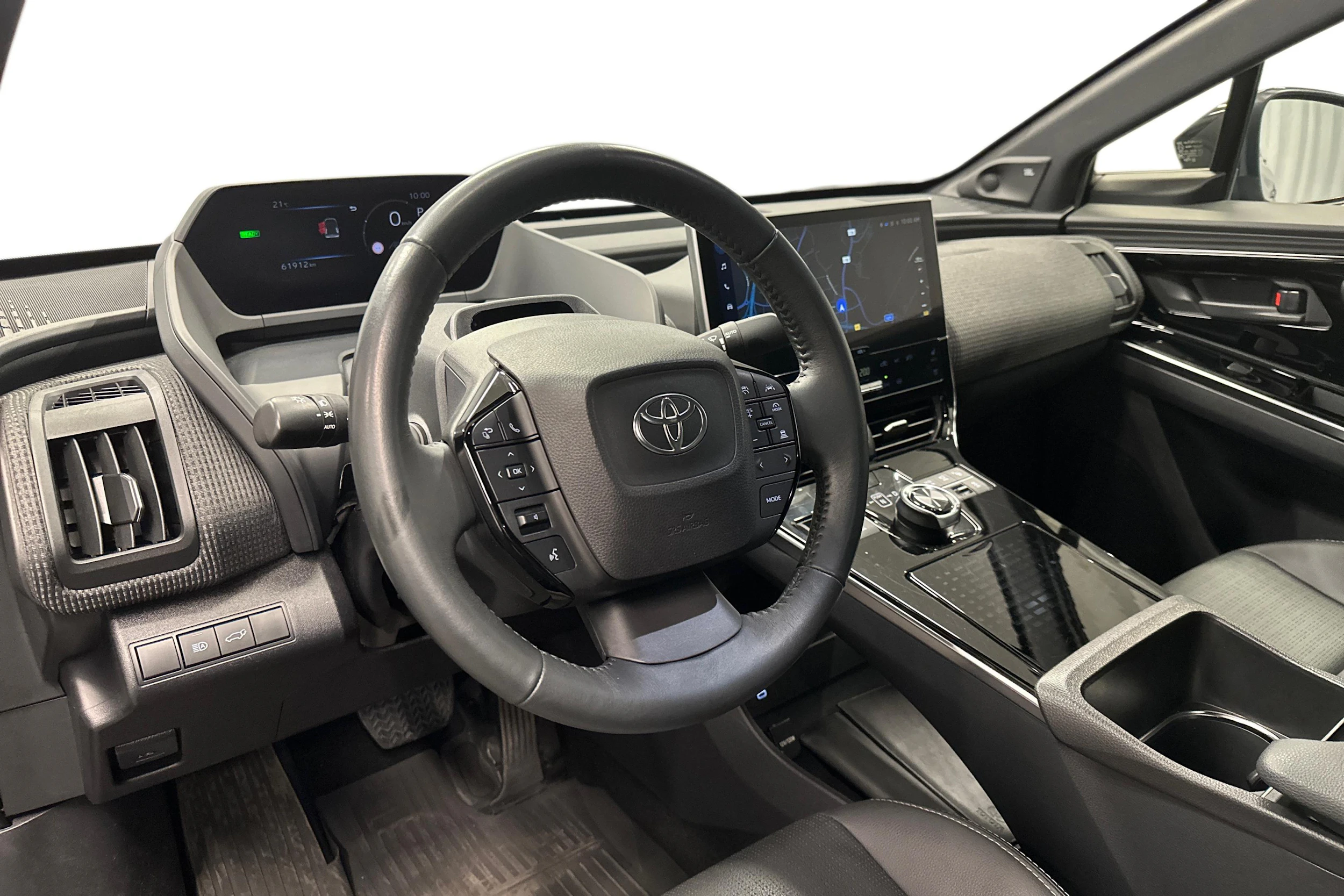 harmaa Toyota bZ4X 2023 kuva 6.