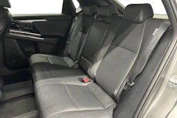 harmaa Toyota bZ4X 2023 kuva 8.