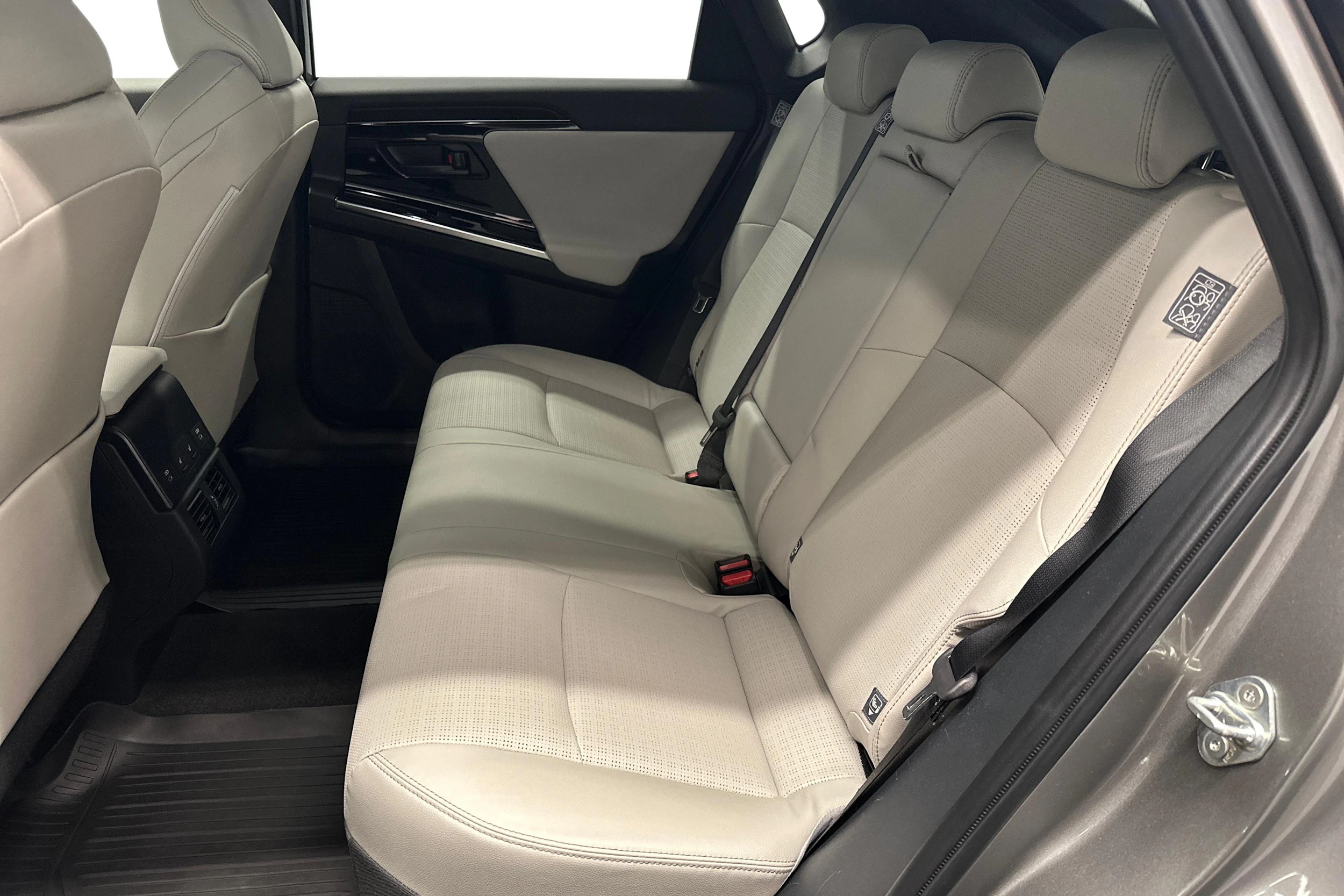 hopea Toyota bZ4X 2023 kuva 8.