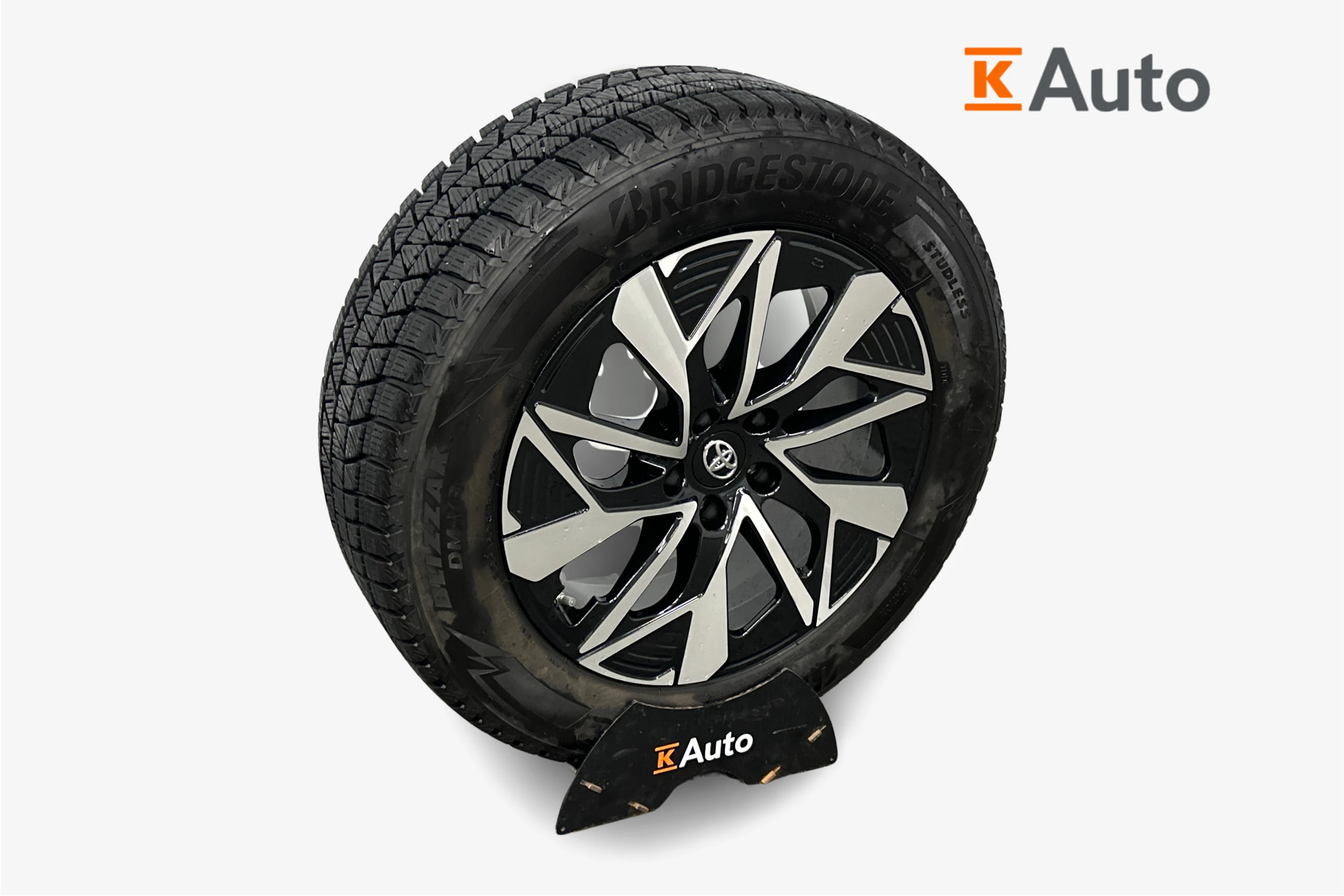 hopea Toyota bZ4X 2023 kuva 9.