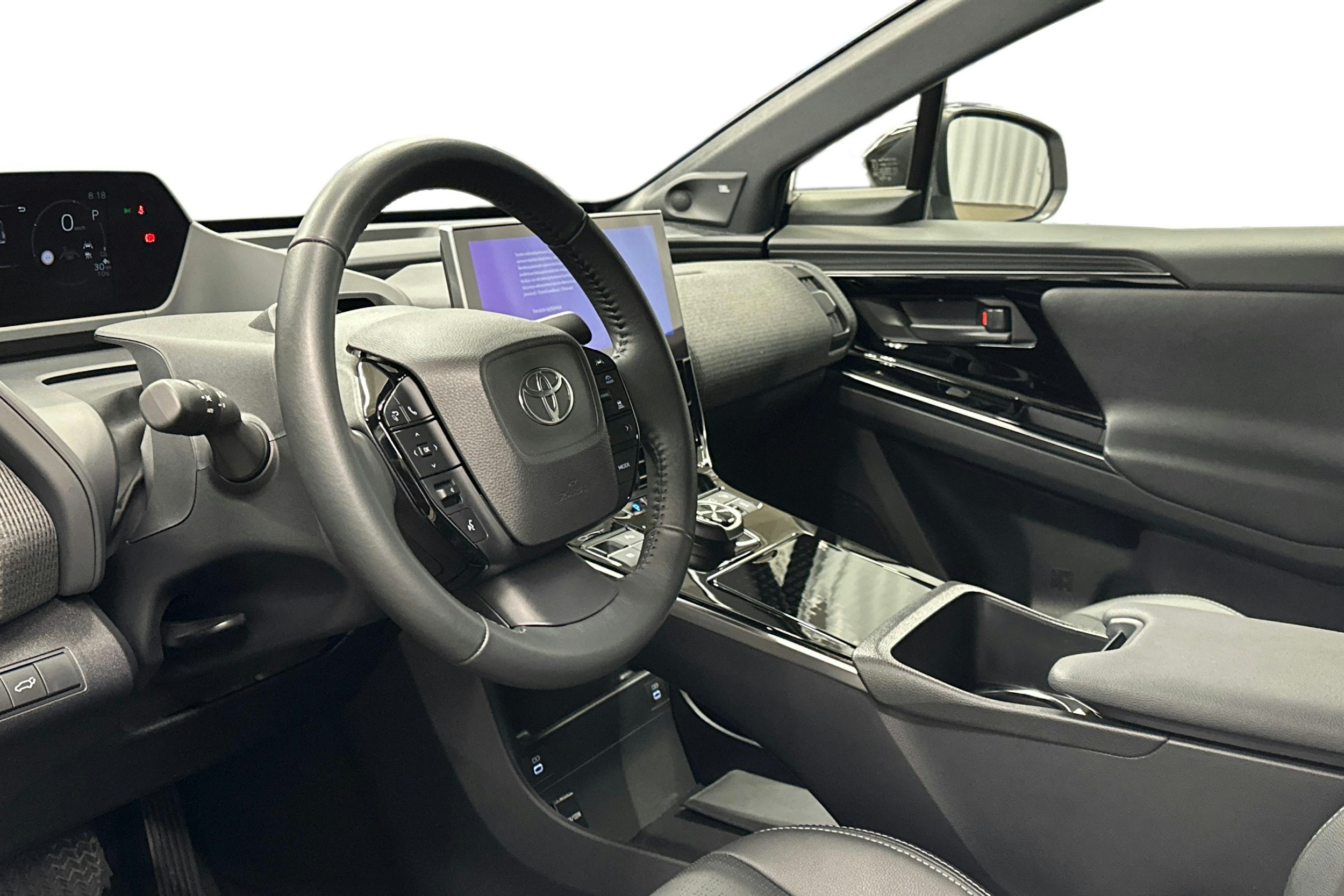 harmaa Toyota bZ4X 2024 kuva 7.