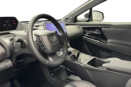 harmaa Toyota bZ4X 2024 kuva 7.