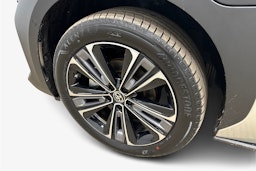 harmaa Toyota bZ4X 2024 kuva 11.