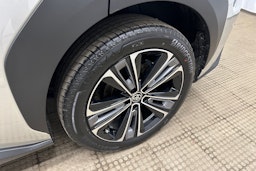 harmaa Toyota bZ4X 2024 kuva 13.