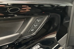 harmaa Toyota bZ4X 2024 kuva 24.