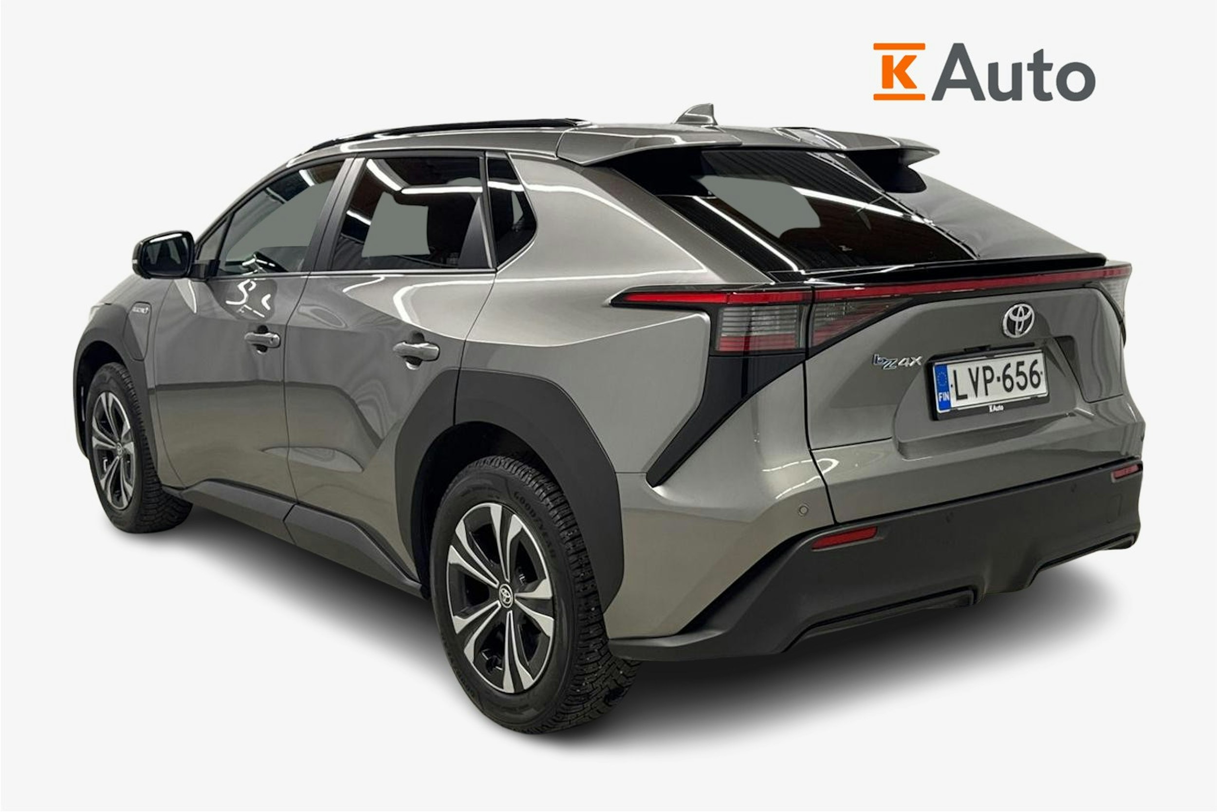 harmaa Toyota bZ4X 2024 kuva 2.