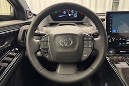 harmaa Toyota bZ4X 2024 kuva 14.