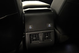 harmaa Toyota bZ4X 2024 kuva 28.