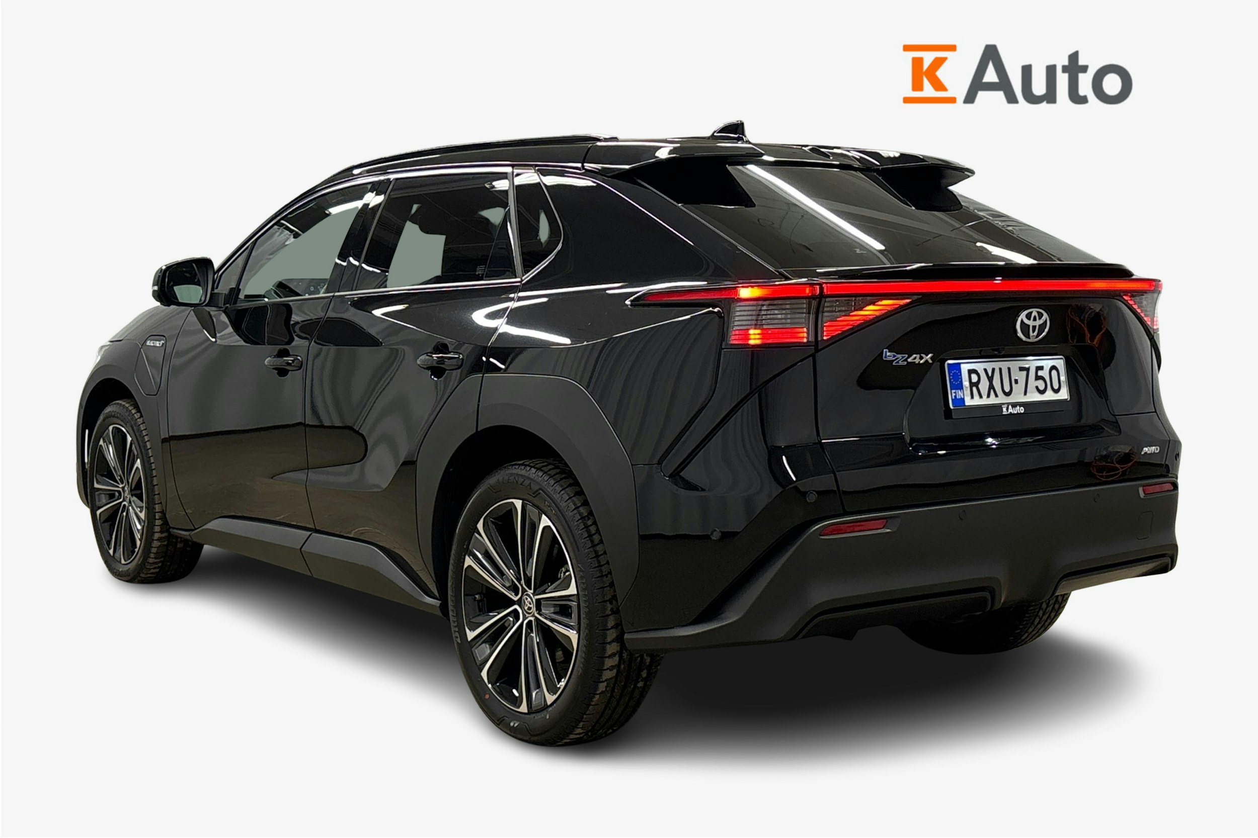 musta Toyota bZ4X 2024 kuva 2.