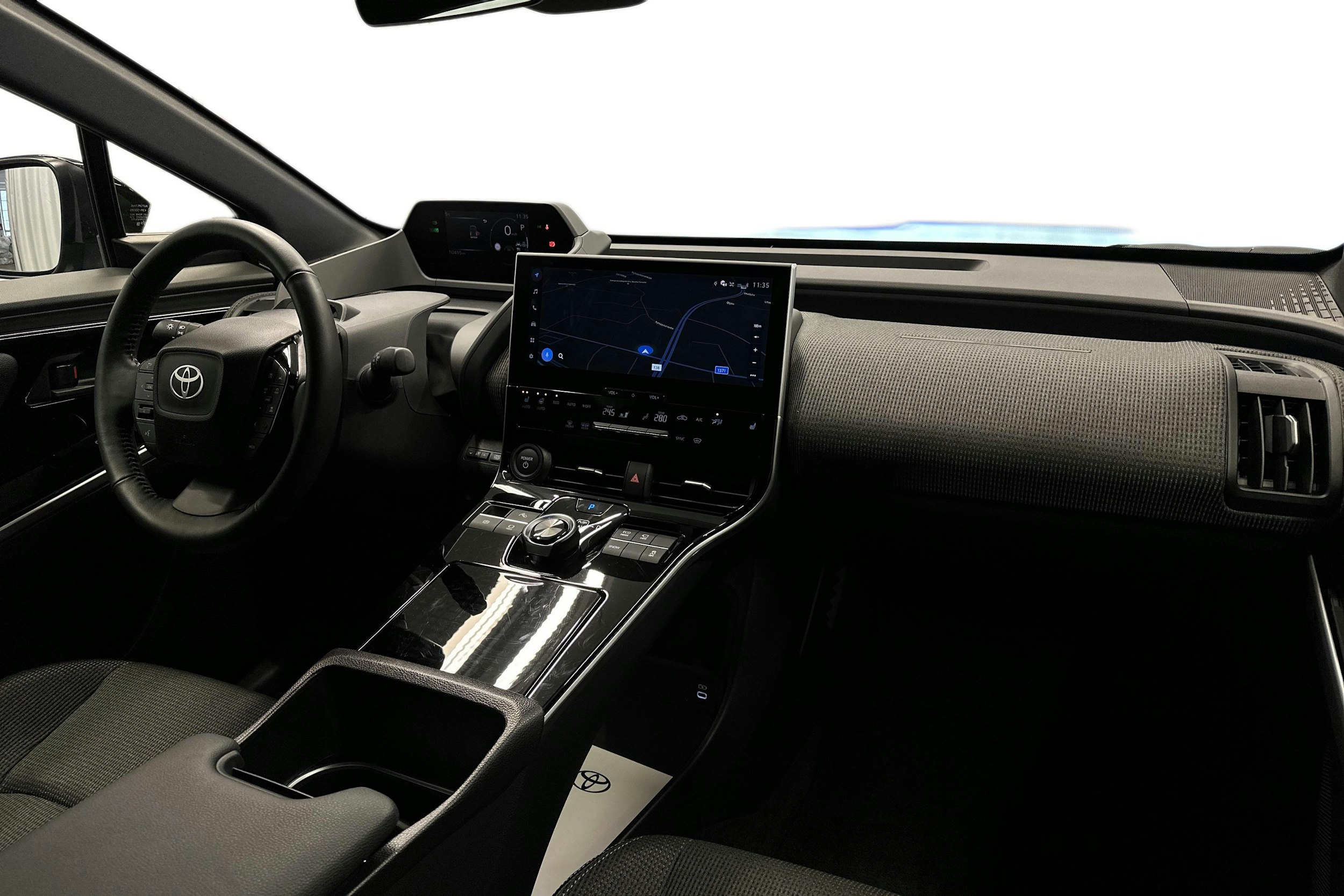 musta Toyota bZ4X 2025 kuva 9.