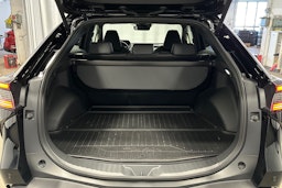 musta Toyota bZ4X 2025 kuva 14.