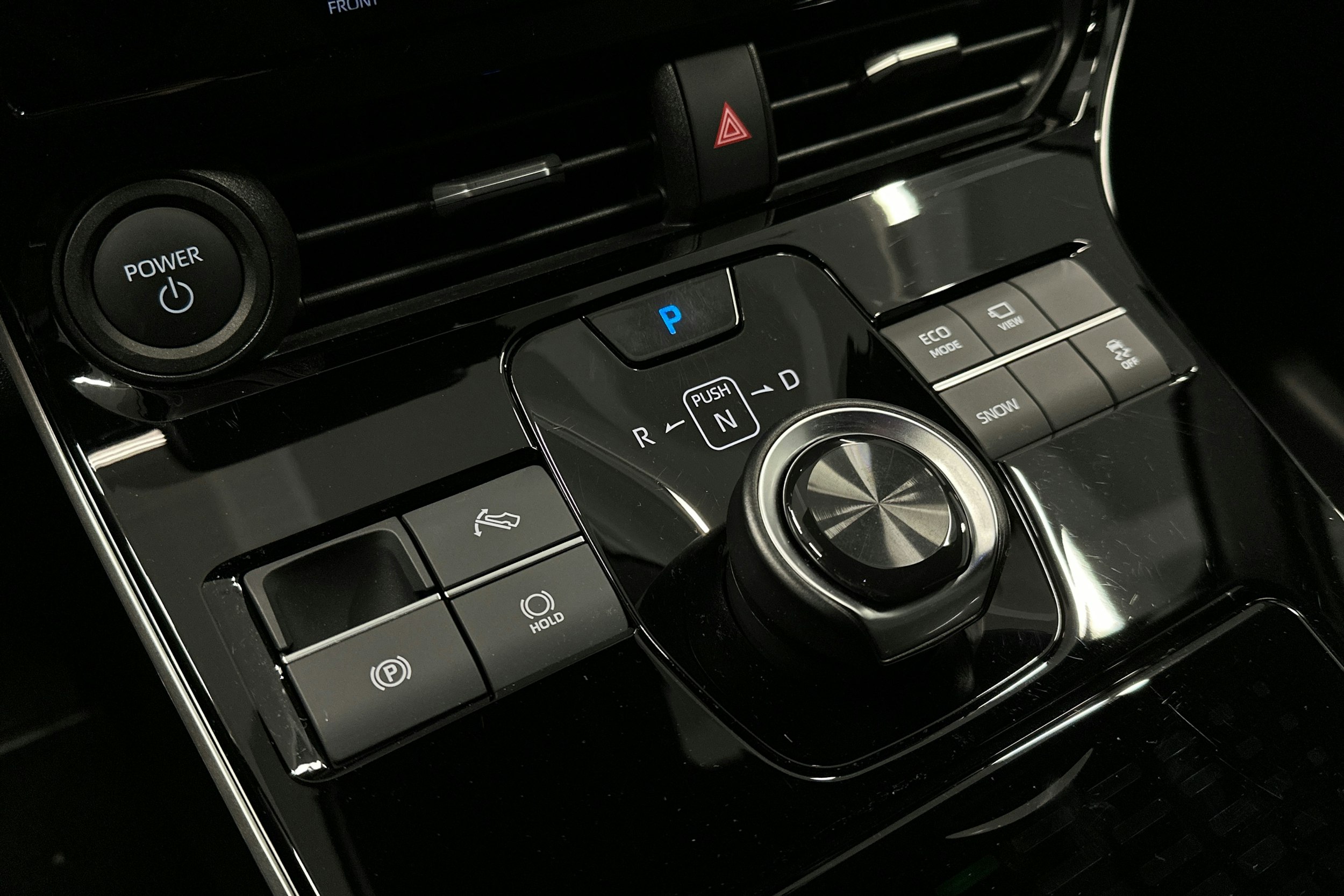 musta Toyota bZ4X 2025 kuva 30.