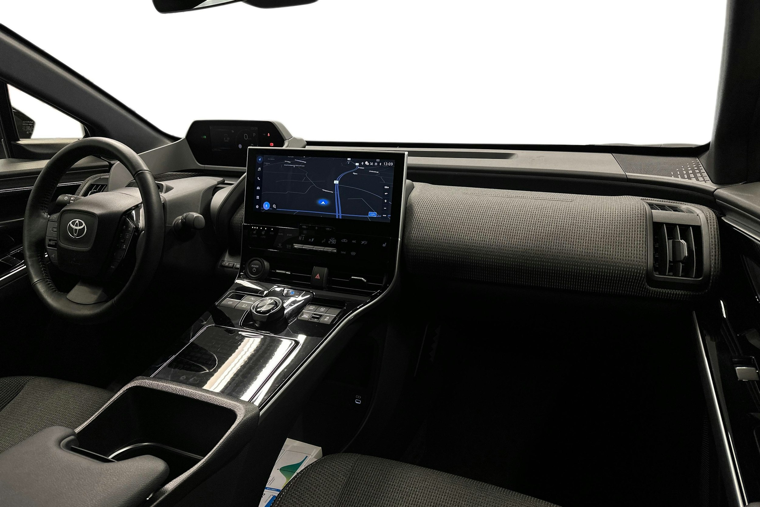 musta Toyota bZ4X 2025 kuva 9.