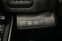 musta Toyota bZ4X 2025 kuva 21.