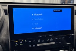 musta Toyota bZ4X 2025 kuva 28.