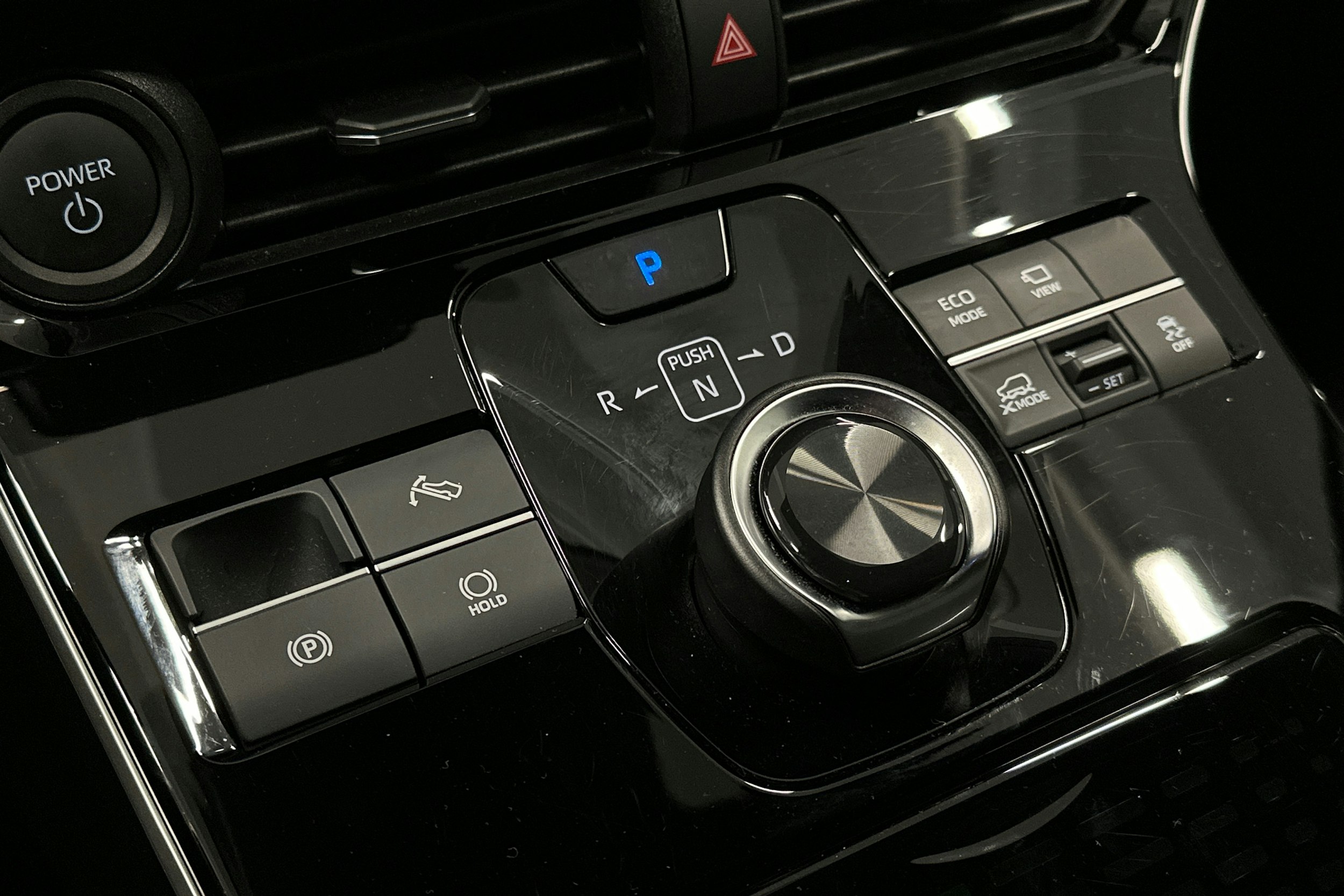 musta Toyota bZ4X 2025 kuva 31.