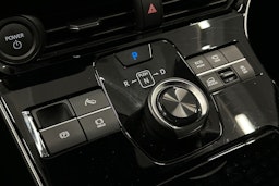 musta Toyota bZ4X 2025 kuva 31.