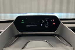 harmaa Toyota bZ4X 2025 kuva 22.