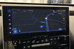 harmaa Toyota bZ4X 2025 kuva 26.