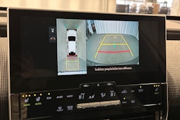 harmaa Toyota bZ4X 2025 kuva 28.