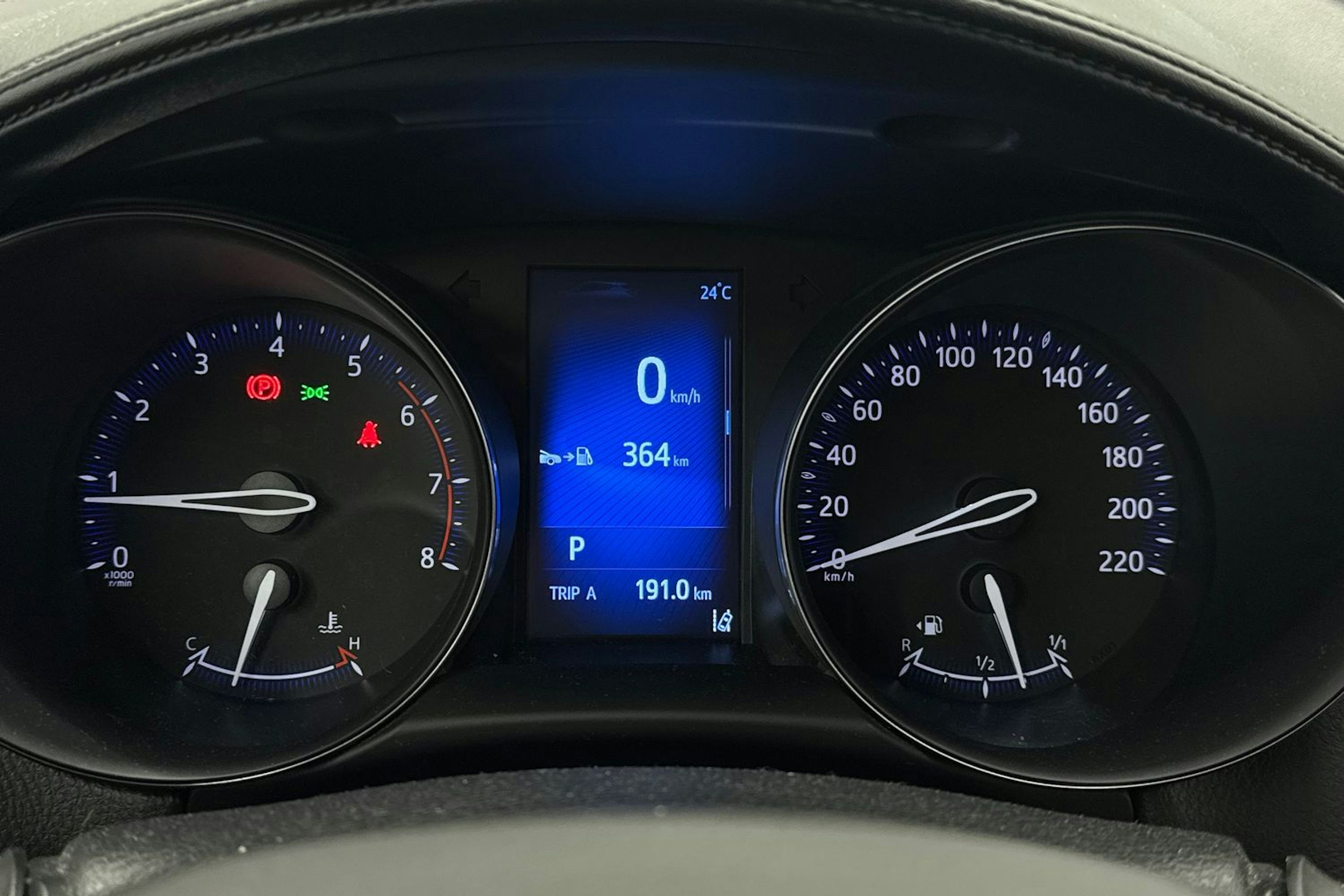 valkoinen Toyota C-HR 2016 kuva 18.