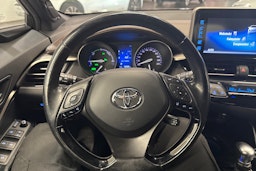 harmaa Toyota C-HR 2016 kuva 15.