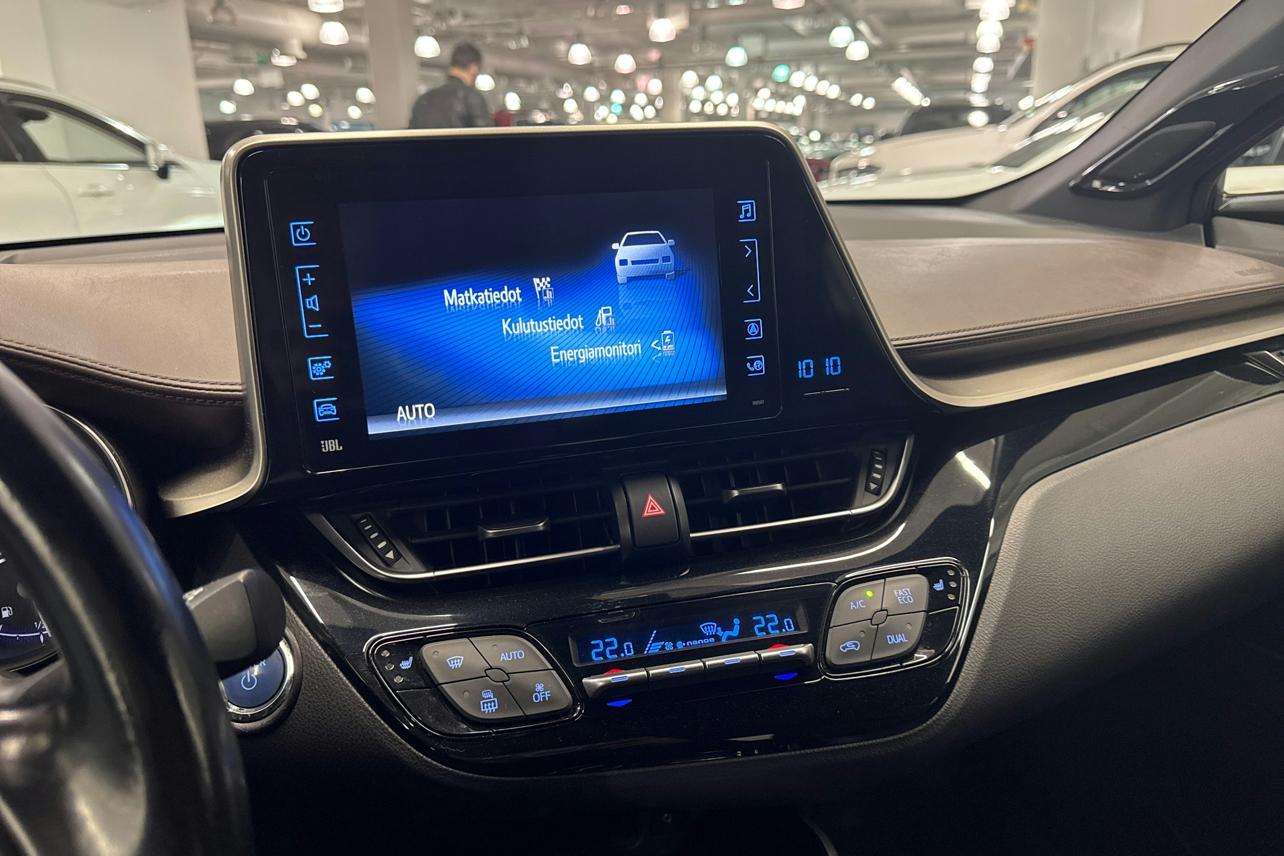 harmaa Toyota C-HR 2016 kuva 20.