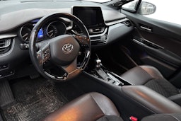Musta Toyota C-HR 2017 kuva 3.
