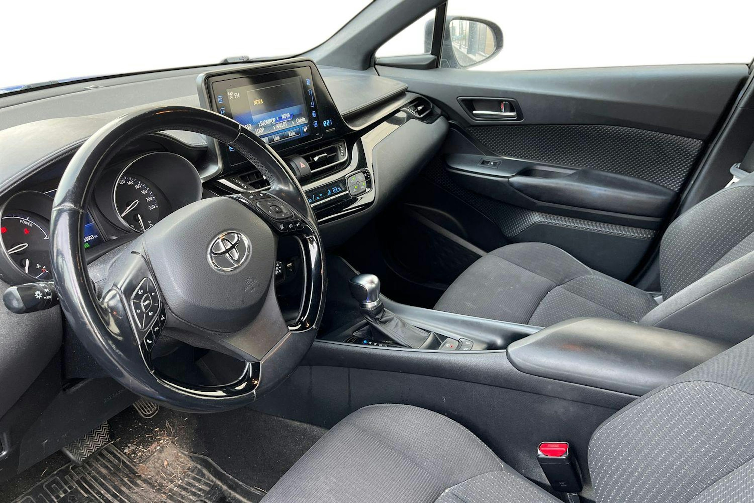 met. sininen Toyota C-HR 2017 kuva 3.