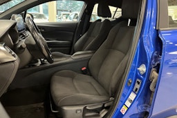 met. sininen Toyota C-HR 2017 kuva 11.