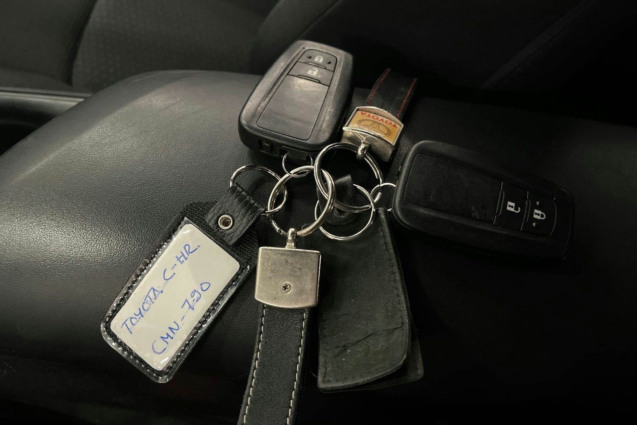 met. sininen Toyota C-HR 2017 kuva 21.