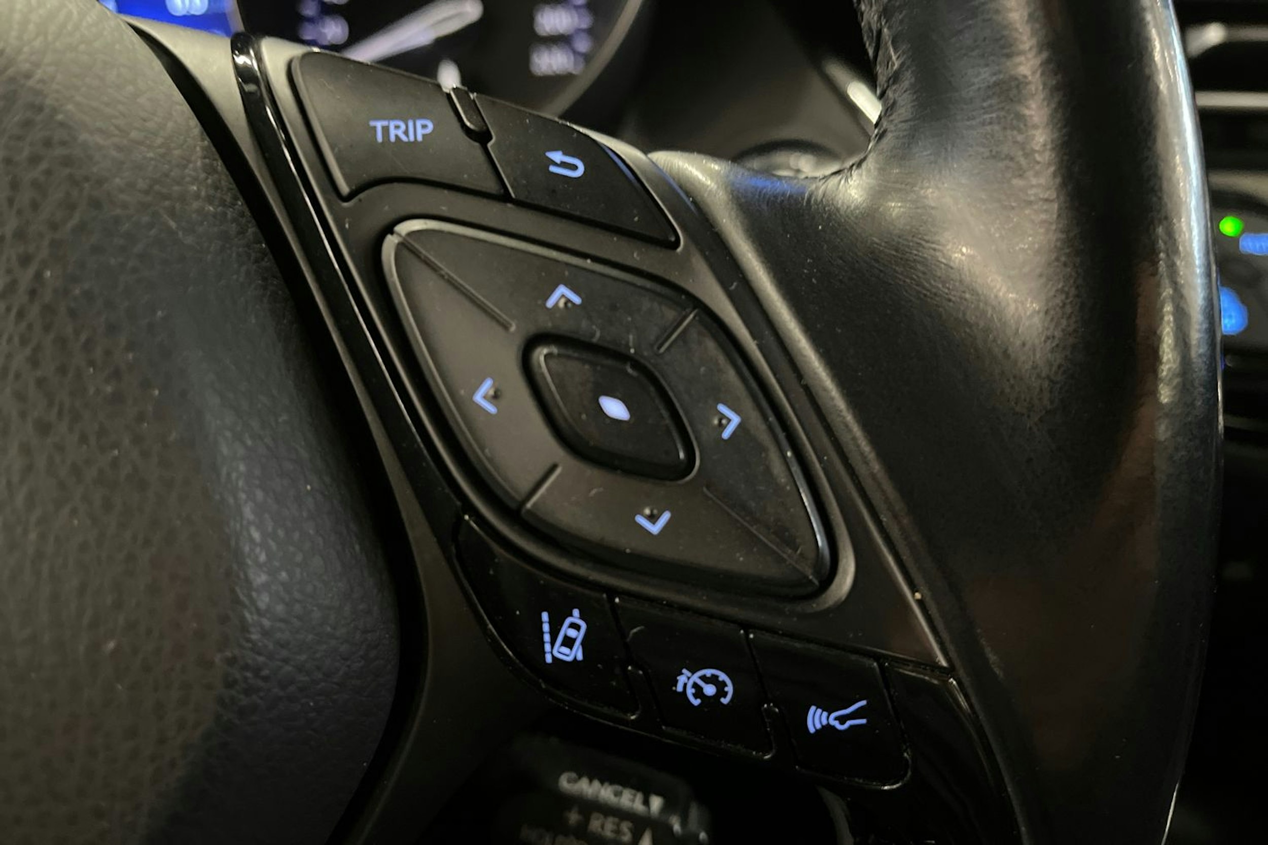 met. sininen Toyota C-HR 2017 kuva 23.