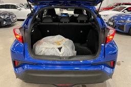 met. sininen Toyota C-HR 2017 kuva 26.