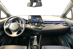sininen Toyota C-HR 2017 kuva 7.