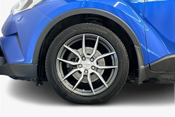 sininen Toyota C-HR 2017 kuva 9.