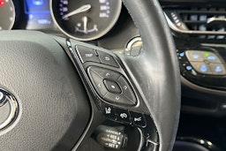 sininen Toyota C-HR 2017 kuva 16.