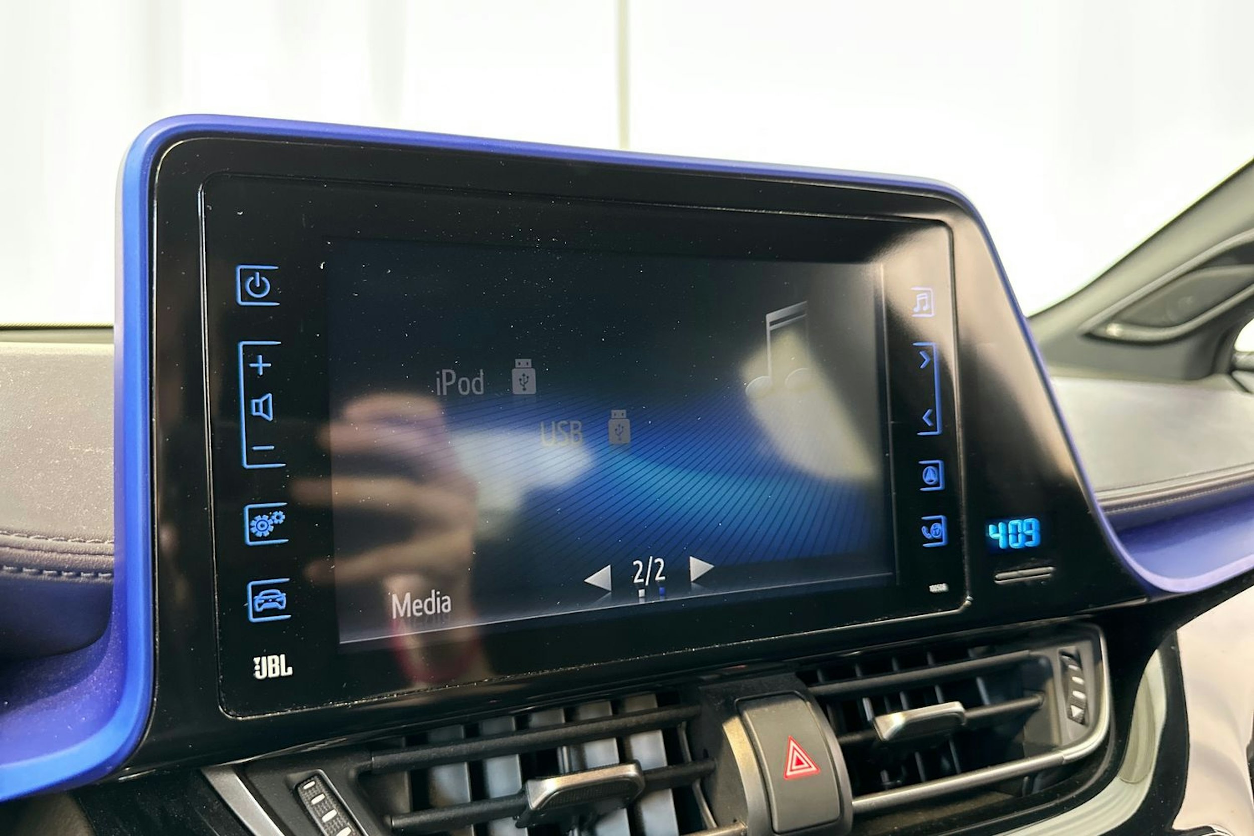 sininen Toyota C-HR 2017 kuva 21.