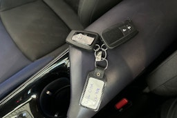 sininen Toyota C-HR 2017 kuva 24.