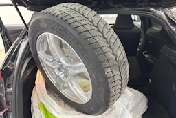 musta Toyota C-HR 2017 kuva 10.