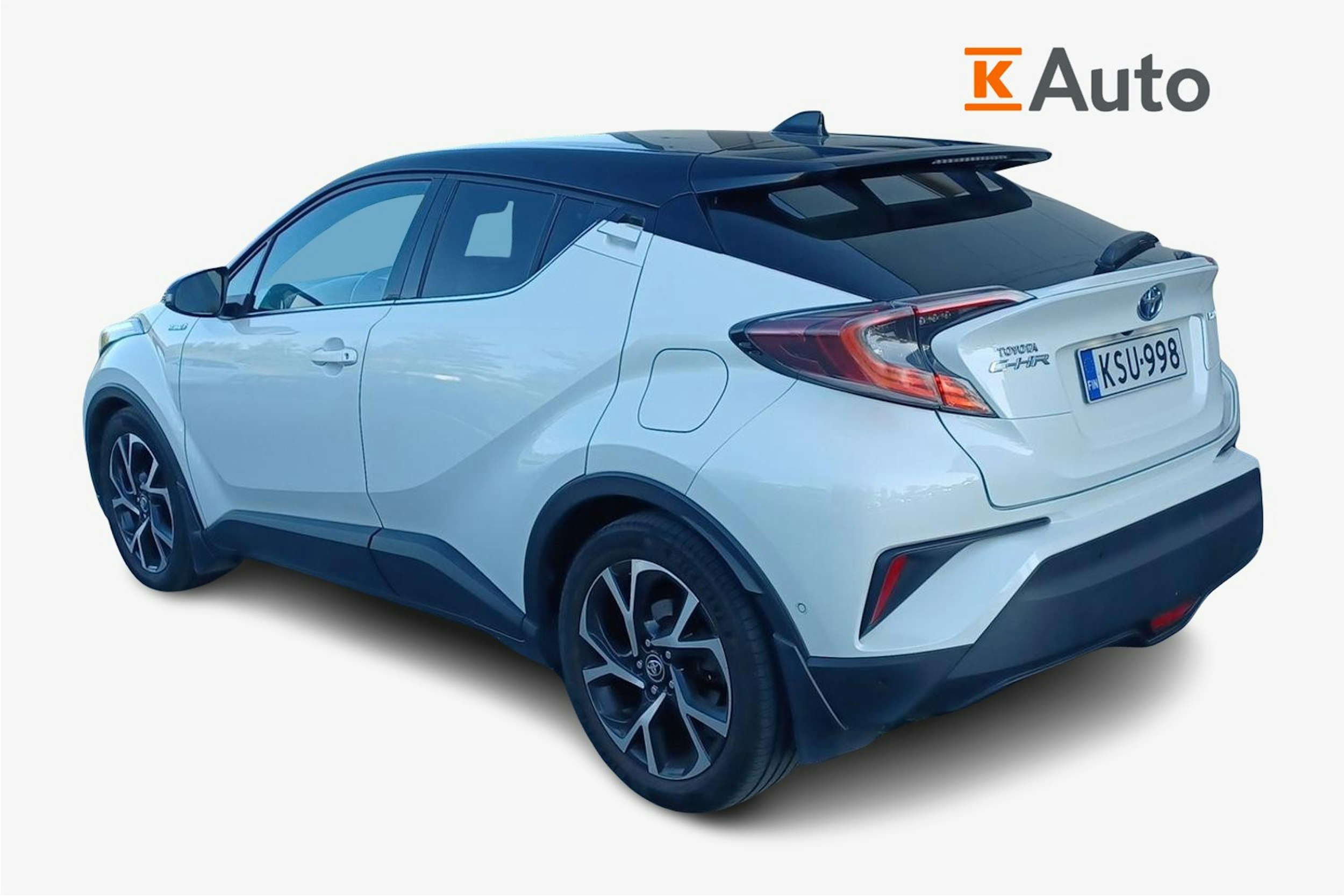 valkoinen Toyota C-HR 2017 kuva 2.