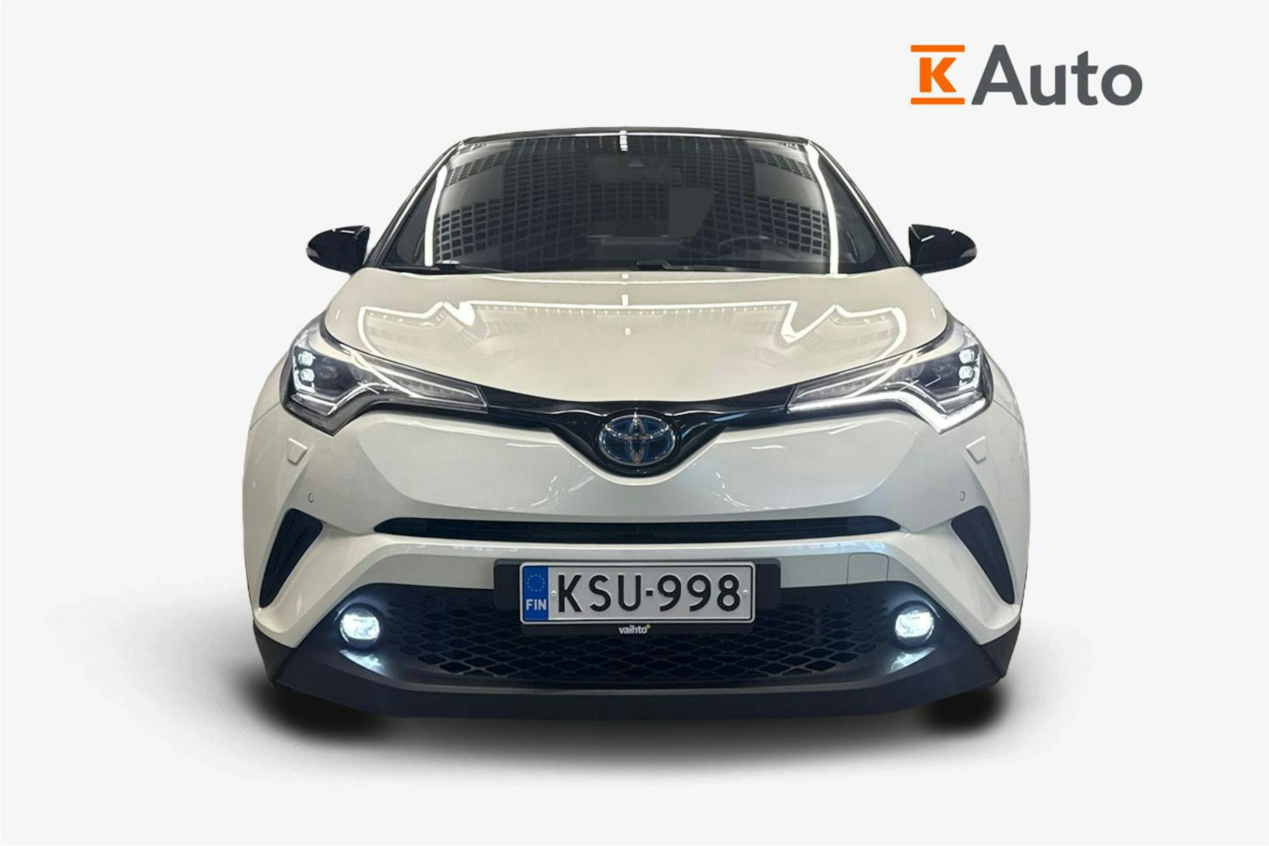 valkoinen Toyota C-HR 2017 kuva 5.