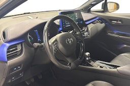 valkoinen Toyota C-HR 2017 kuva 7.