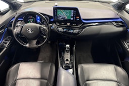 valkoinen Toyota C-HR 2017 kuva 9.