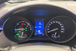 valkoinen Toyota C-HR 2017 kuva 17.