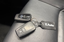 valkoinen Toyota C-HR 2017 kuva 27.