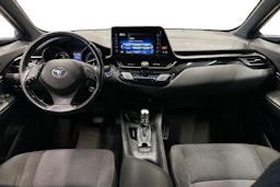 harmaa Toyota C-HR 2017 kuva 11.