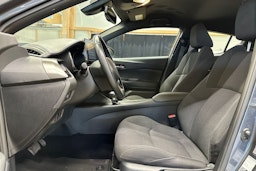 harmaa Toyota C-HR 2017 kuva 16.