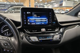harmaa Toyota C-HR 2017 kuva 21.