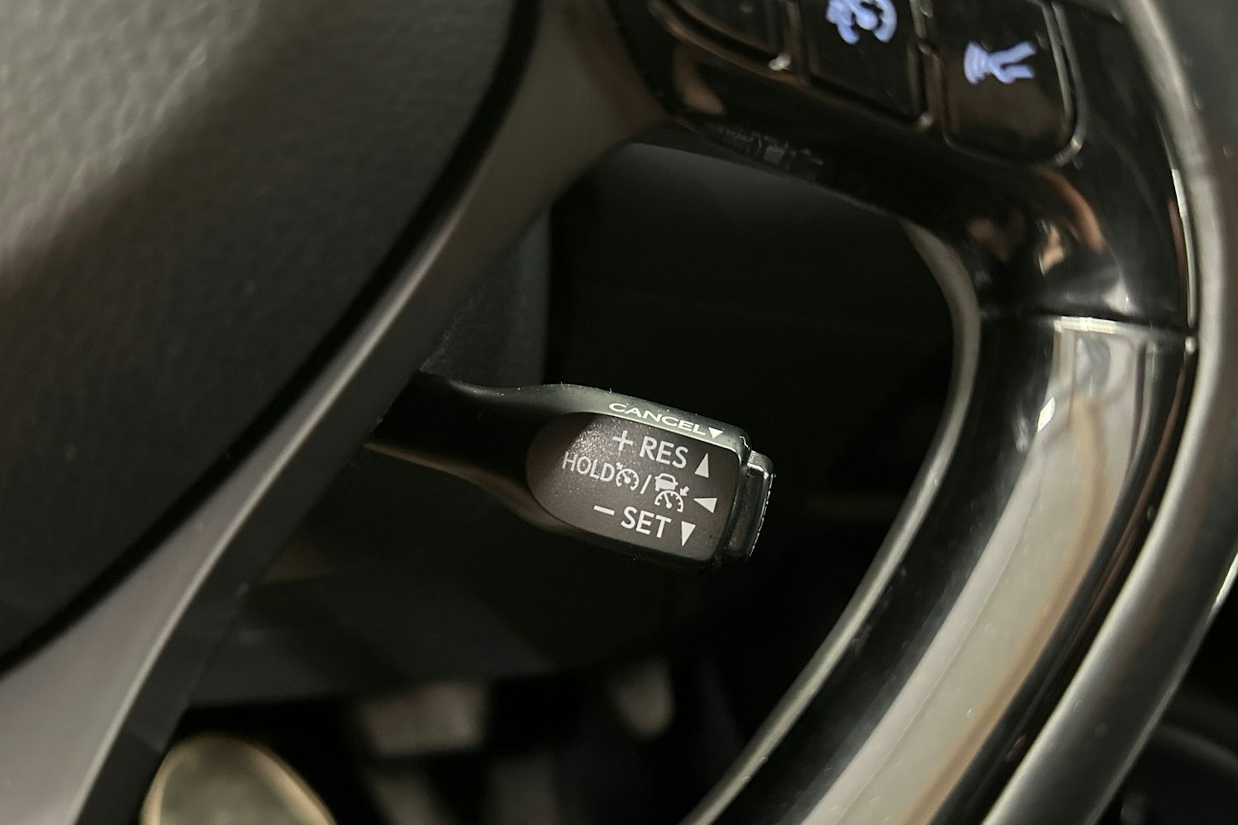 harmaa Toyota C-HR 2017 kuva 28.